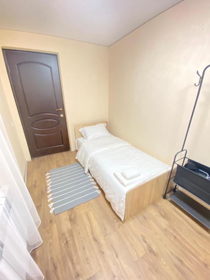 Like Home Rooms Almaty Bagian luar foto