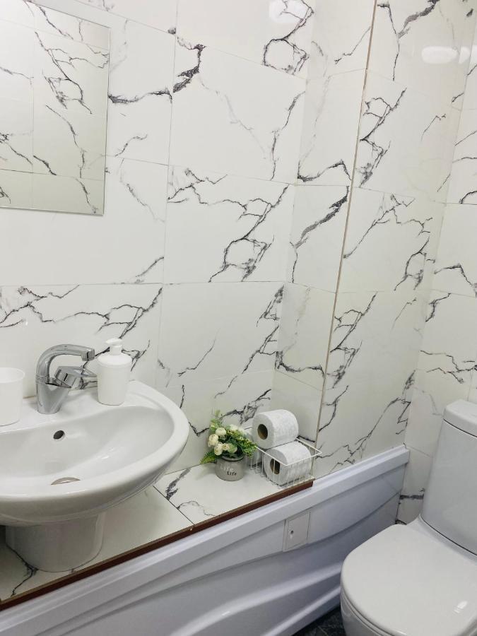Like Home Rooms Almaty Bagian luar foto